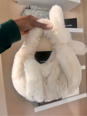 Plush off white Faux Fur Handbag